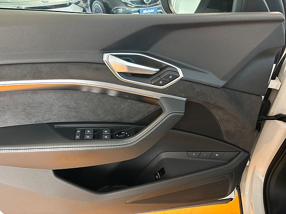 Audi e-tron Sportback 24 of 30