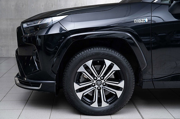 Toyota RAV4 Plug-in Hybrid 19 of 20