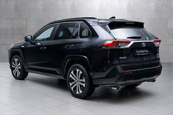Toyota RAV4 Plug-in Hybrid 3 of 20