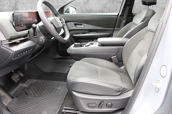 Nissan Ariya 10 of 29
