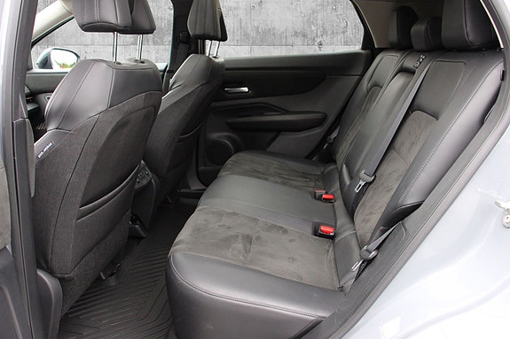 Nissan Ariya 13 of 29