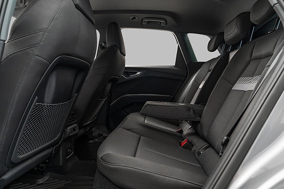 Audi Q4 e-tron 25 of 30