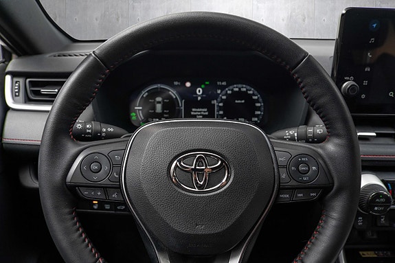 Toyota RAV4 Plug-in Hybrid 12 of 20