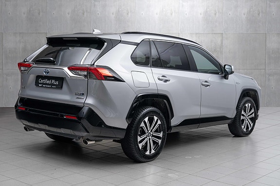 Toyota RAV4 Plug-in Hybrid 5 of 20