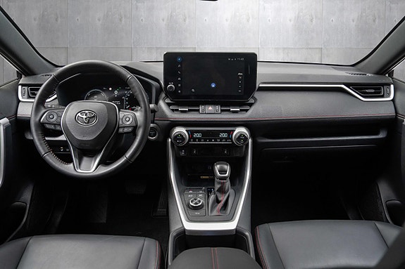 Toyota RAV4 Plug-in Hybrid 9 of 20
