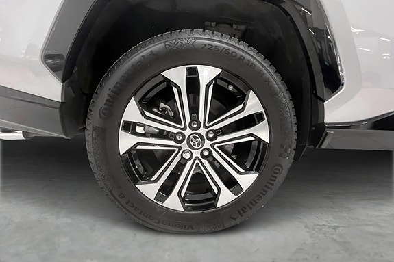 Toyota RAV4 Plug-in Hybrid 19 of 19