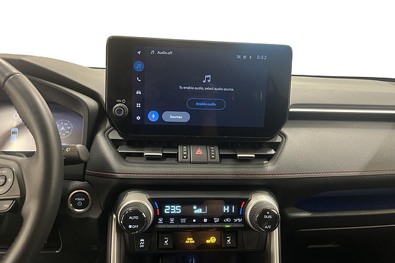 Toyota RAV4 Plug-in Hybrid 13 of 19