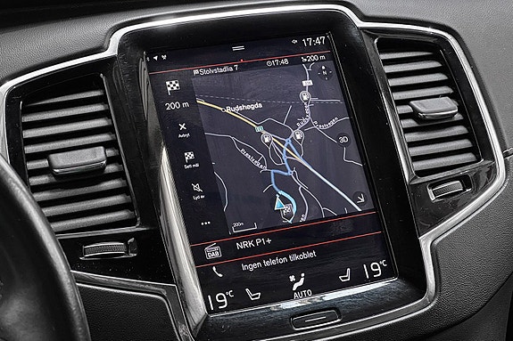 Volvo XC90 30 of 30