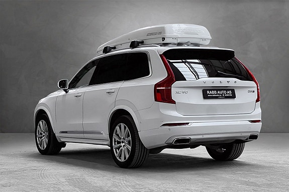 Volvo XC90 11 of 30