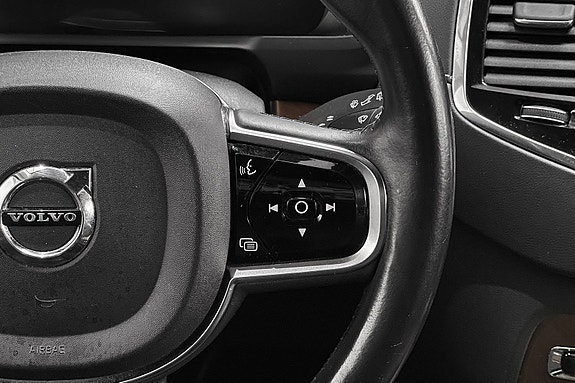 Volvo XC90 22 of 30