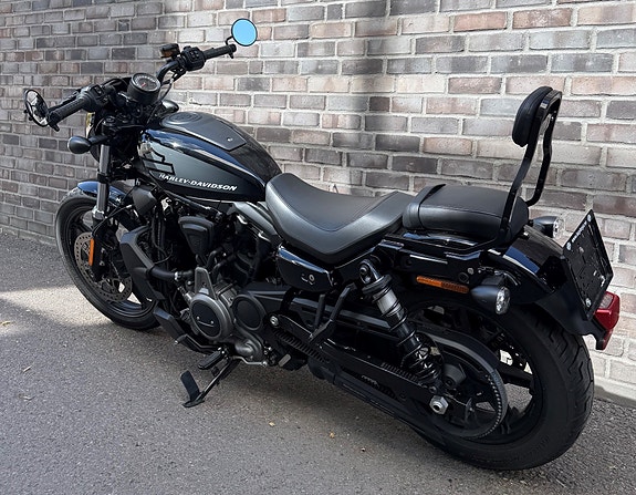 Harley-Davidson RH 975 Nightster 8 of 11