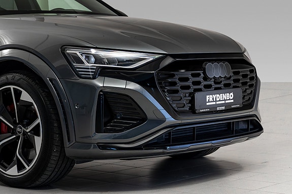Audi SQ8 e-tron 2 of 30