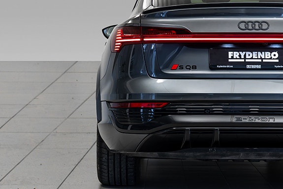 Audi SQ8 e-tron 10 of 30