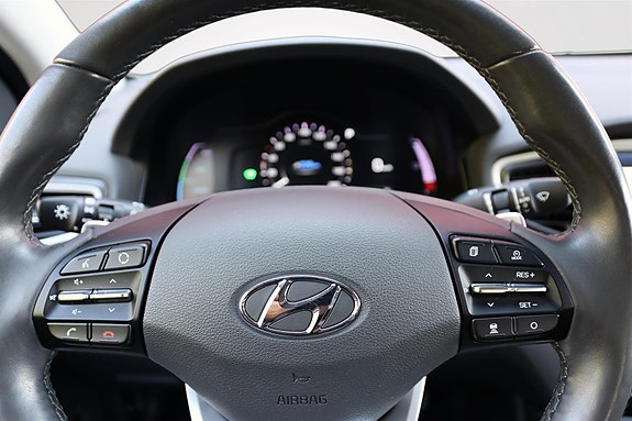 Hyundai IONIQ 18 of 18