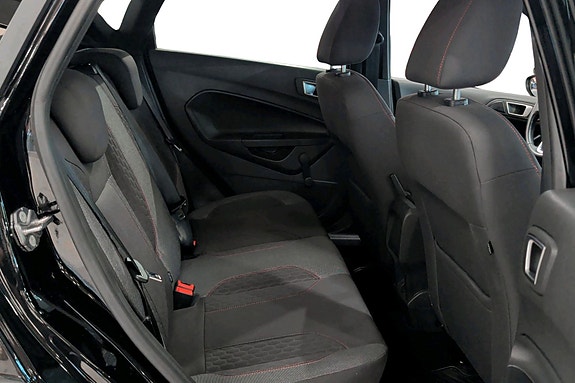 Ford Fiesta 18 of 21