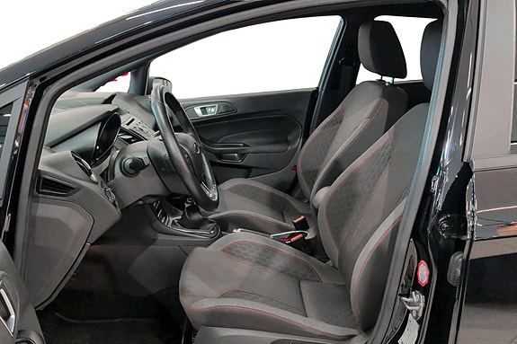 Ford Fiesta 11 of 21
