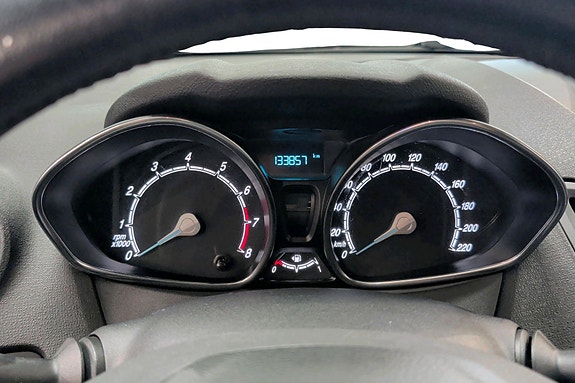 Ford Fiesta 13 of 21