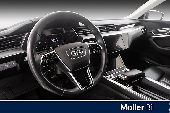 Audi e-tron 11 of 24