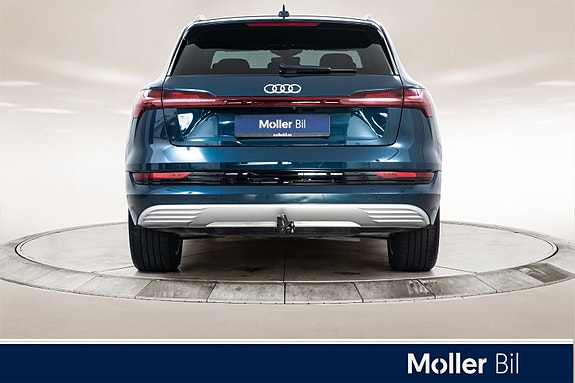 Audi e-tron 4 of 24