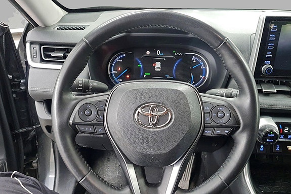 Toyota RAV4 5 of 5