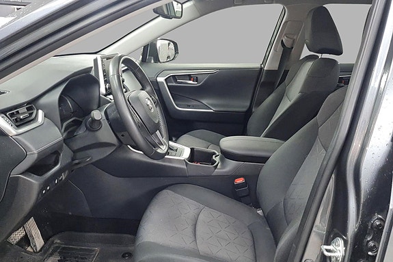 Toyota RAV4 4 of 5