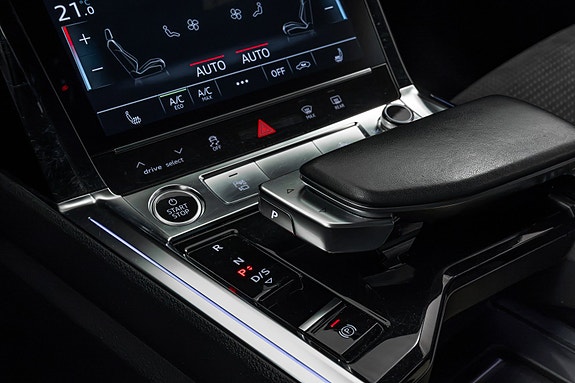 Audi e-tron 19 of 30