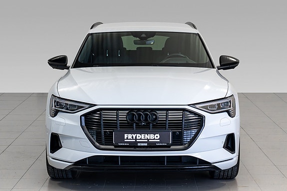 Audi e-tron 3 of 30