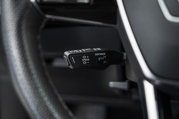 Audi e-tron 22 of 30
