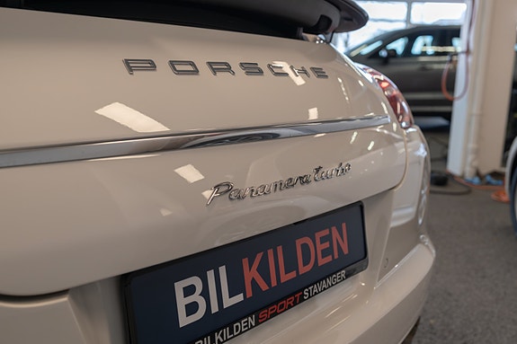 Porsche Panamera 7 of 28