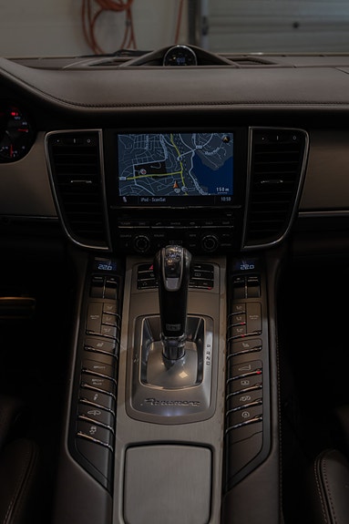 Porsche Panamera 15 of 28