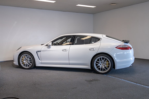 Porsche Panamera 5 of 28