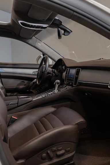 Porsche Panamera 18 of 28