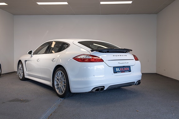 Porsche Panamera 3 of 28