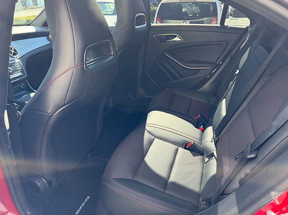 Mercedes-Benz CLA220 d 16 of 17