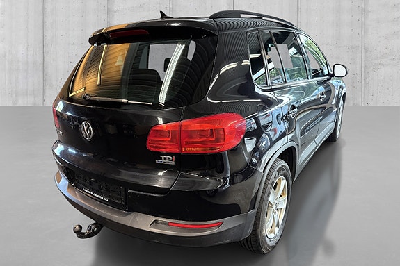 Volkswagen Tiguan 3 of 19