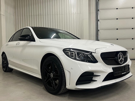 Mercedes-Benz C200 2 of 30