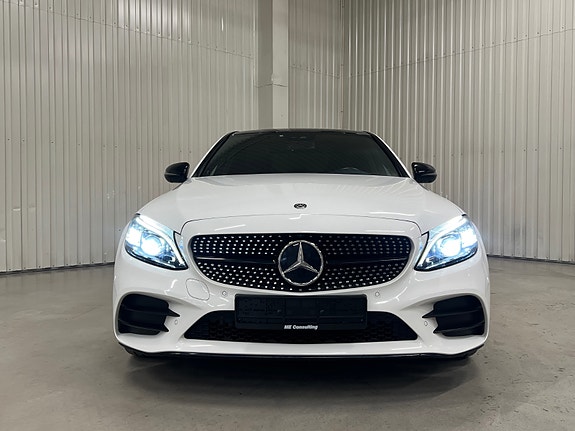 Mercedes-Benz C200 7 of 30