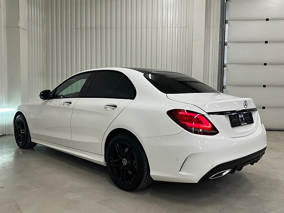 Mercedes-Benz C200 13 of 30