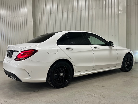 Mercedes-Benz C200 9 of 30