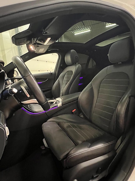 Mercedes-Benz C200 19 of 30