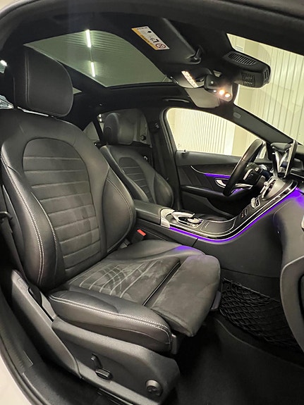 Mercedes-Benz C200 20 of 30