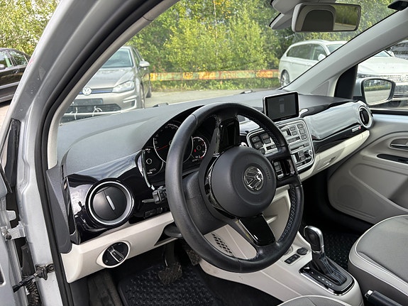 Volkswagen UP! 14 of 30