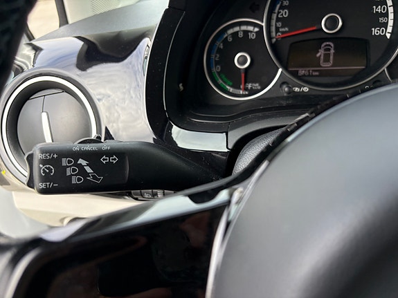 Volkswagen UP! 16 of 30