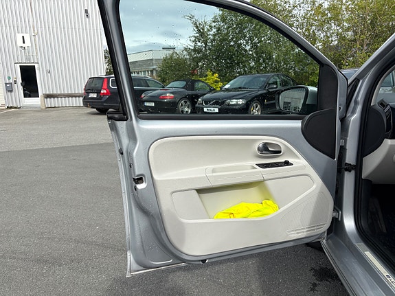 Volkswagen UP! 10 of 30