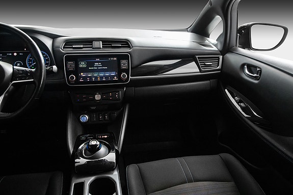 Nissan Leaf 17 of 23