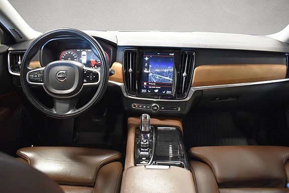Volvo V90 13 of 30