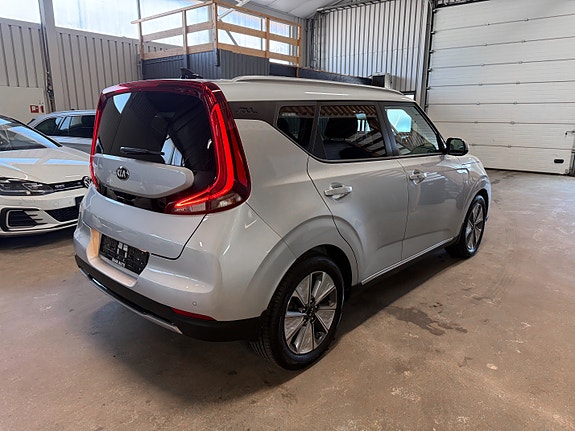 Kia e-Soul 7 of 30