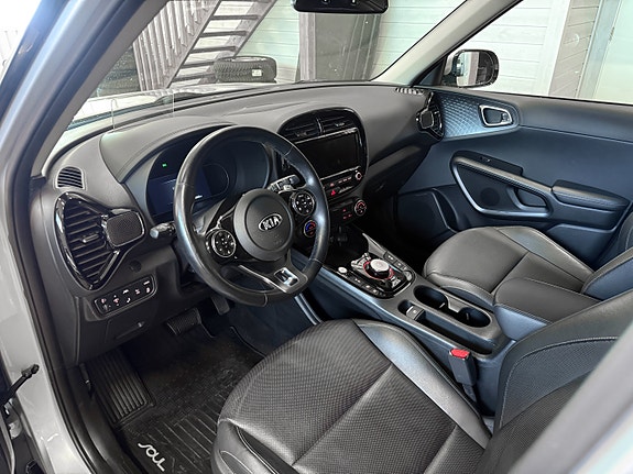 Kia e-Soul 18 of 30