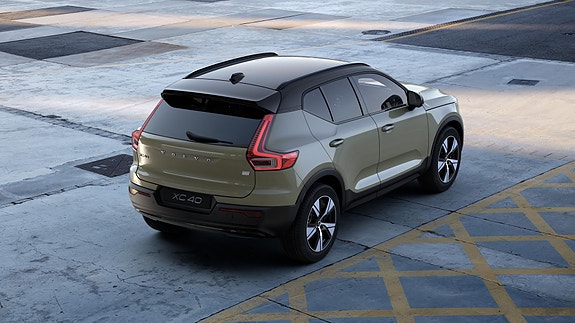 Volvo XC40 15 of 16
