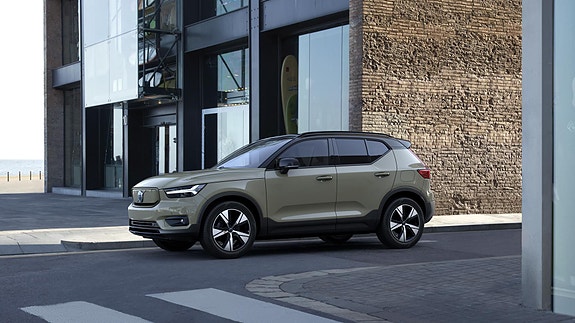 Volvo XC40 14 of 16